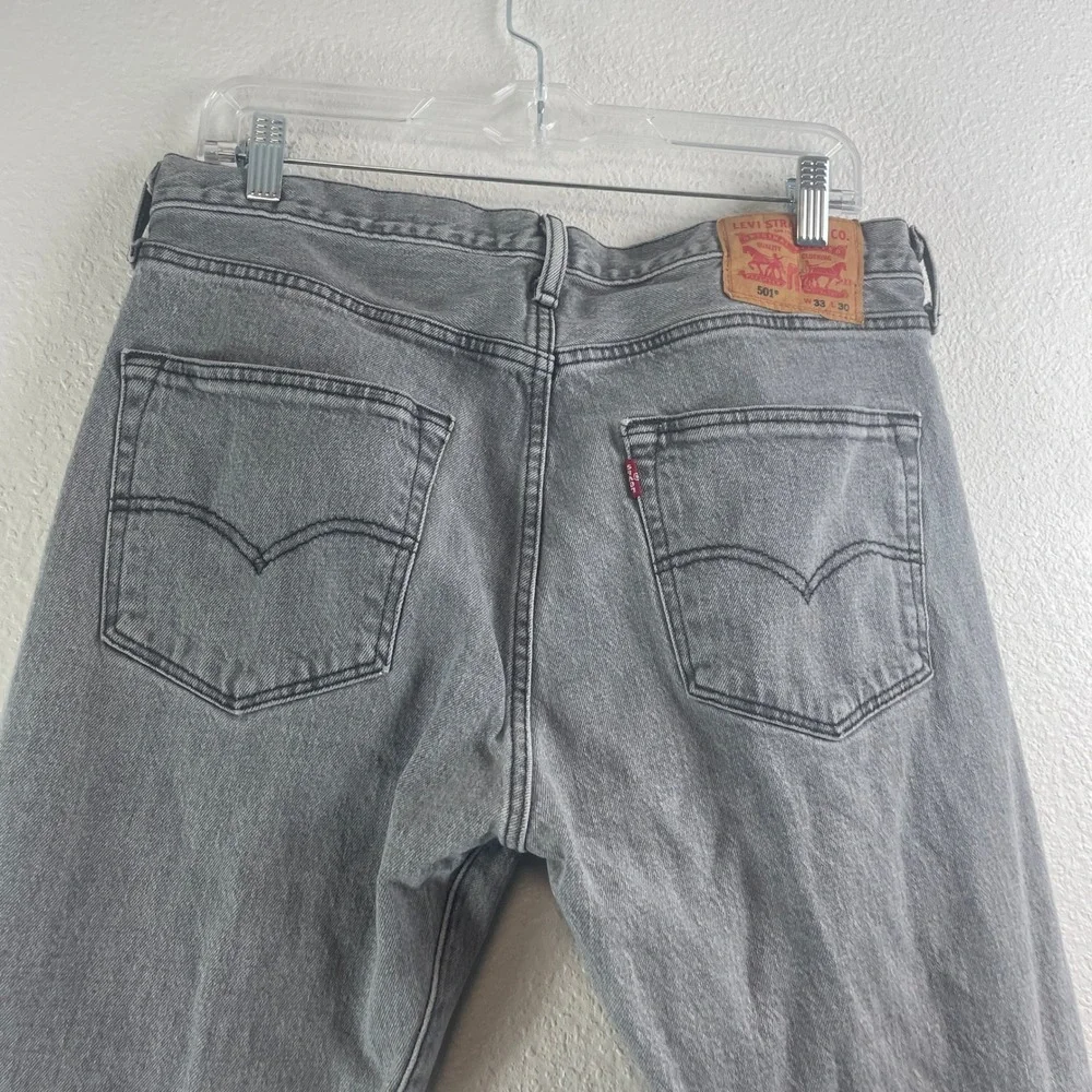 Levis 501 Original Fit Gray Straight Leg Button Fly Jeans 33x30 (actual 33x28)